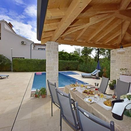 Apartments House Anna For Max 13 Persons In Porec, Pet Friendly Esterno foto