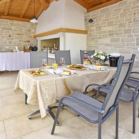 Apartments House Anna For Max 13 Persons In Porec, Pet Friendly Esterno foto