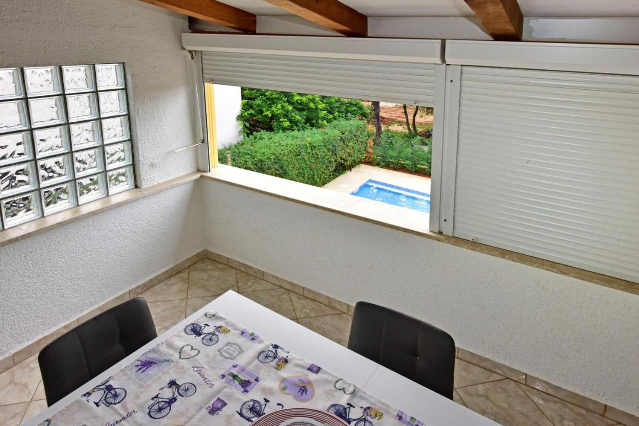 Apartments House Anna For Max 13 Persons In Porec, Pet Friendly Esterno foto