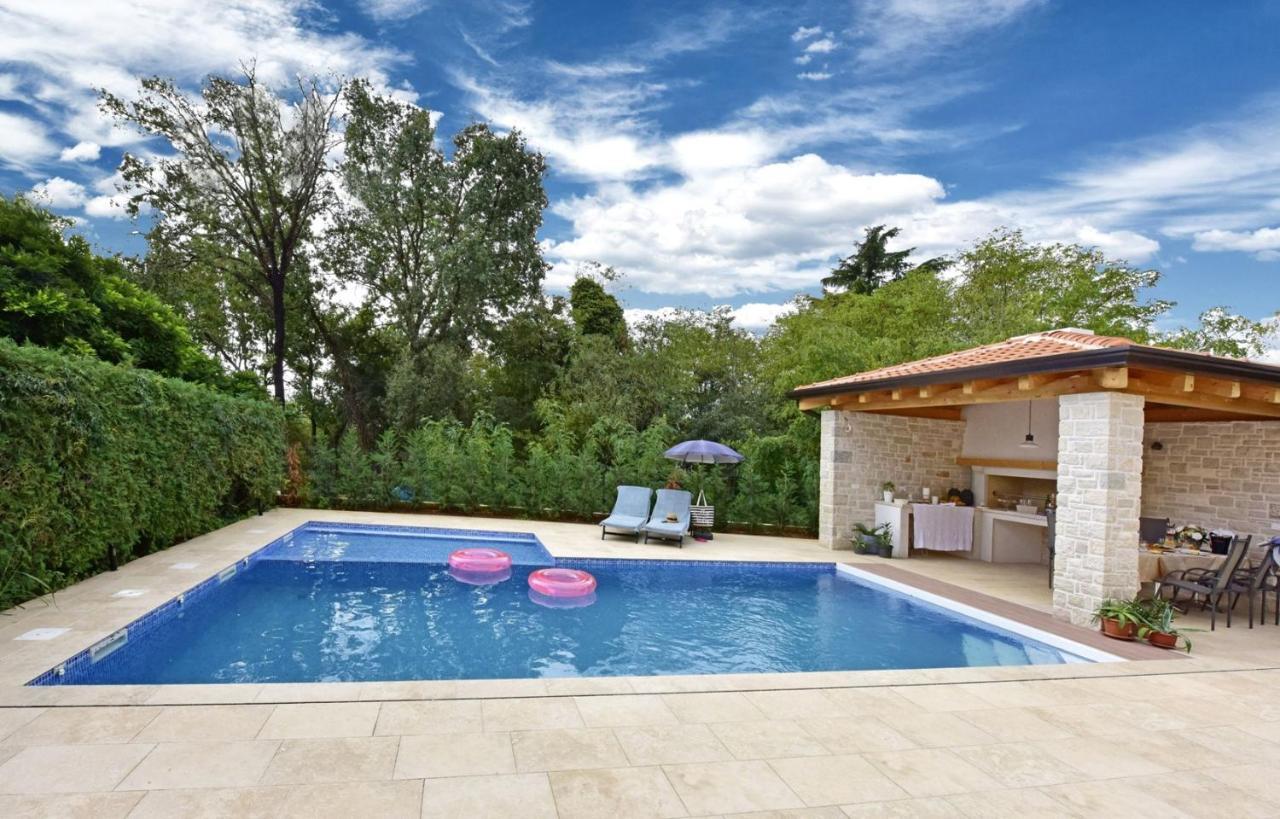 Apartments House Anna For Max 13 Persons In Porec, Pet Friendly Esterno foto