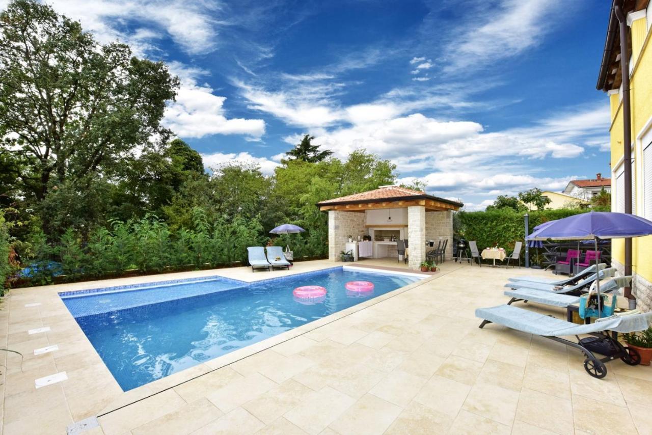 Apartments House Anna For Max 13 Persons In Porec, Pet Friendly Esterno foto