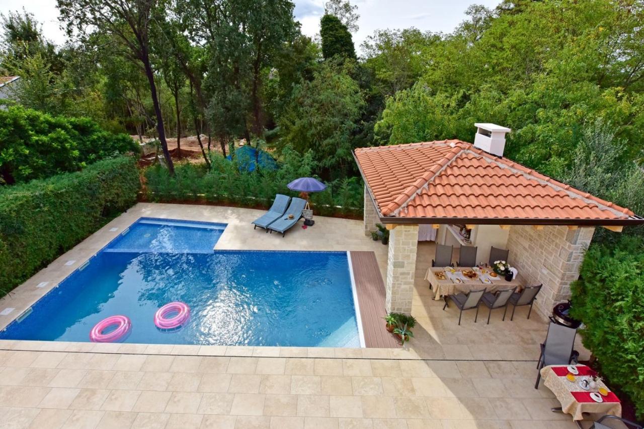 Apartments House Anna For Max 13 Persons In Porec, Pet Friendly Esterno foto