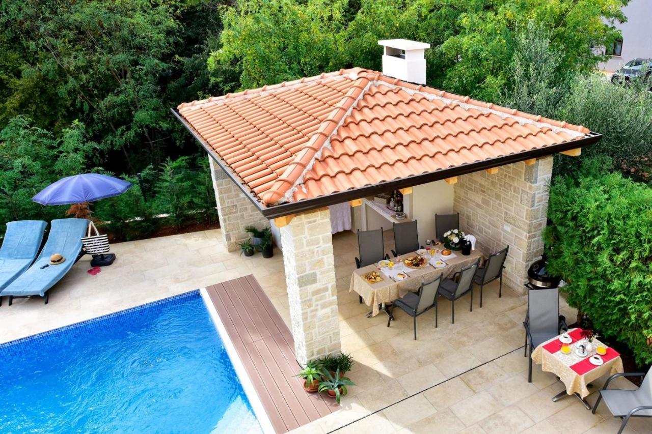 Apartments House Anna For Max 13 Persons In Porec, Pet Friendly Esterno foto