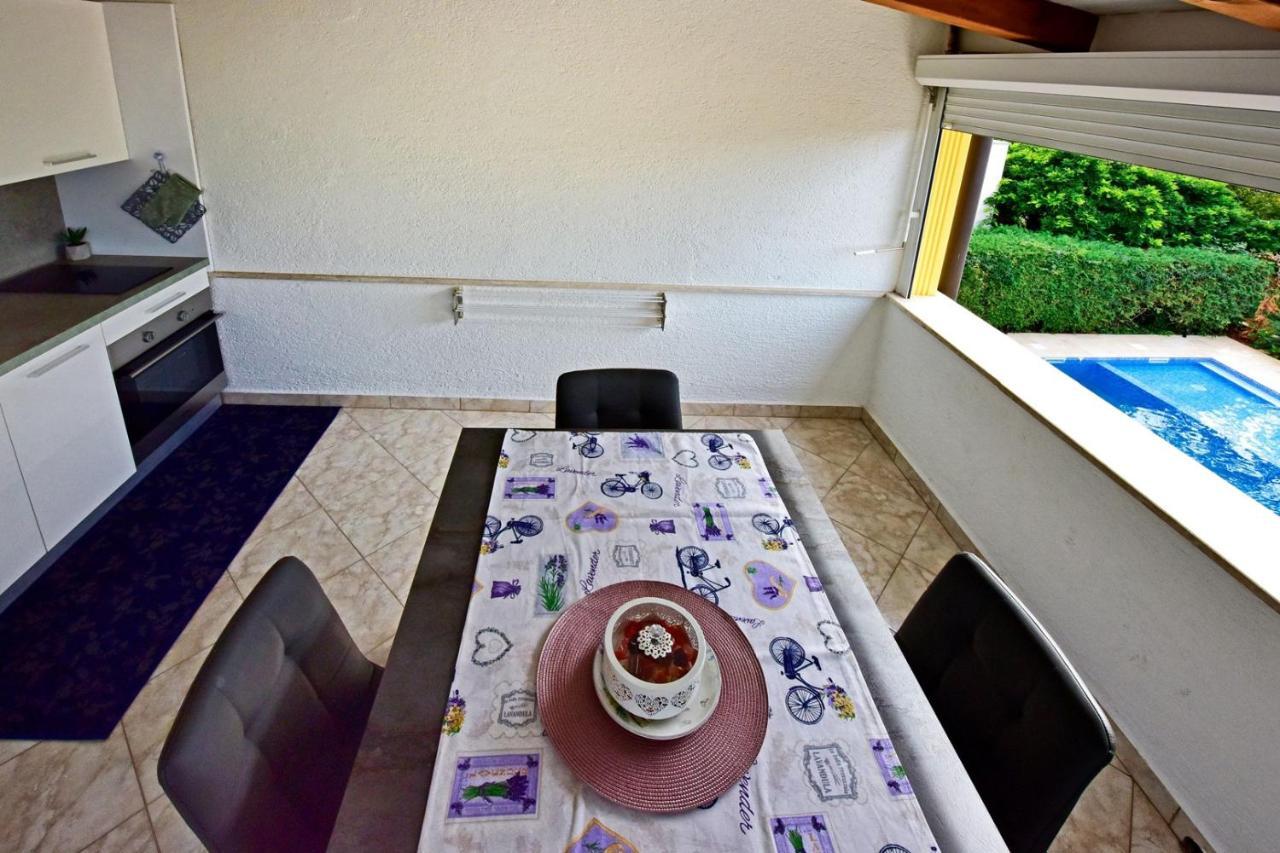 Apartments House Anna For Max 13 Persons In Porec, Pet Friendly Esterno foto